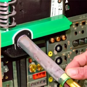 Ремонт ограничителя открывания двери подручными средствами.