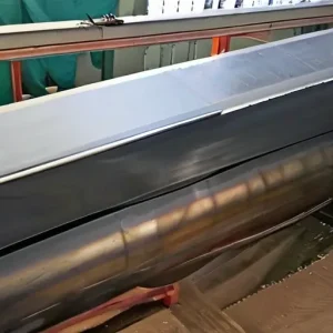 Проварка кузовных швов для увеличения жесткости.